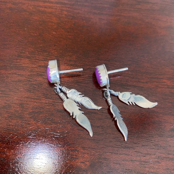 RARE GENUINE SUGILITE NAVAJO EARRINGS W STERLING SILVER 🪶 FEATHERS. - Picture 9 of 10